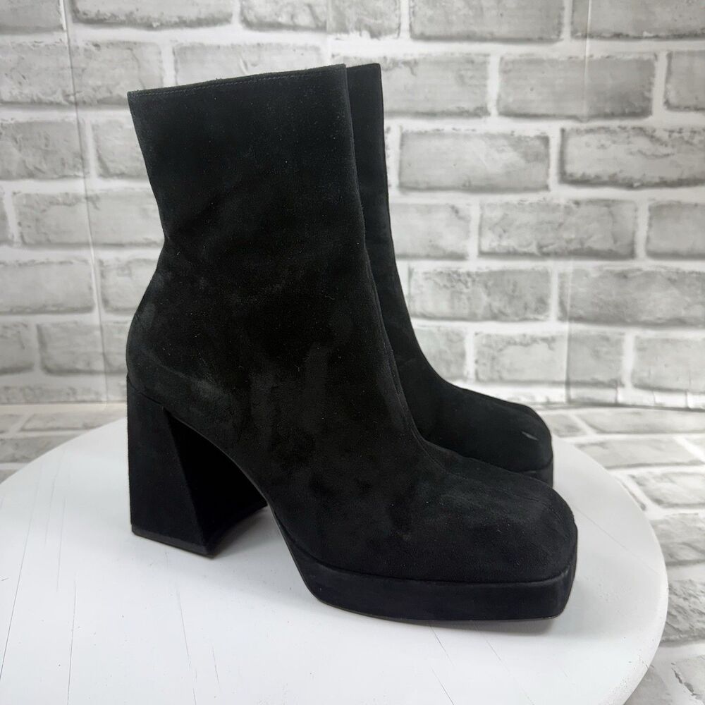 Gianni Bini Women’s Size 10 Black Suede Goth Platform Punk Zip Up Boots